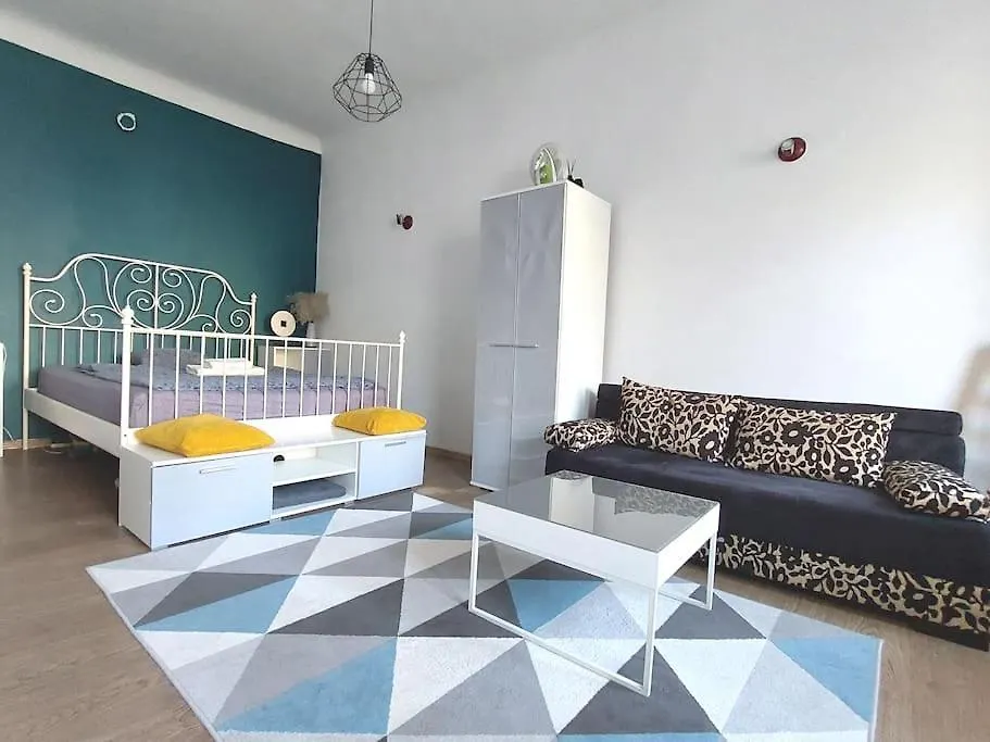 Apartament Charming Flat In A Great Location Warszawa