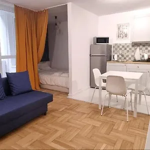 Cozy And Quiet In Apartament